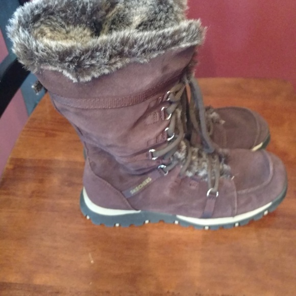 Skechers Boots - Picture 2 of 5